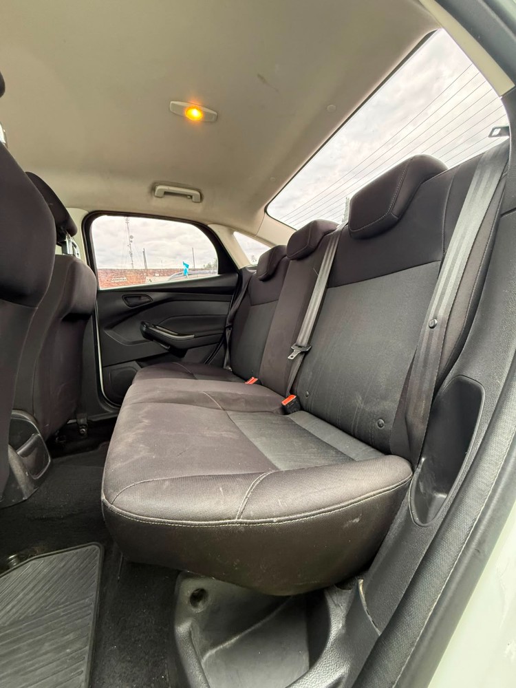 Ford Focus S 1.6 — foto 12